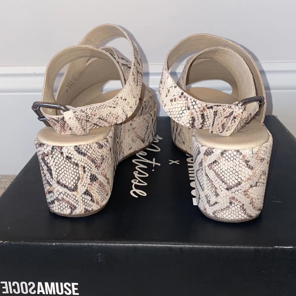 Matisse Runaway Platform Sandals - Picture 4 of 8